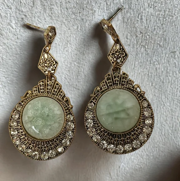 Vintage Silver and Jade Filigree Drop Earrings - Picture 2 of 2